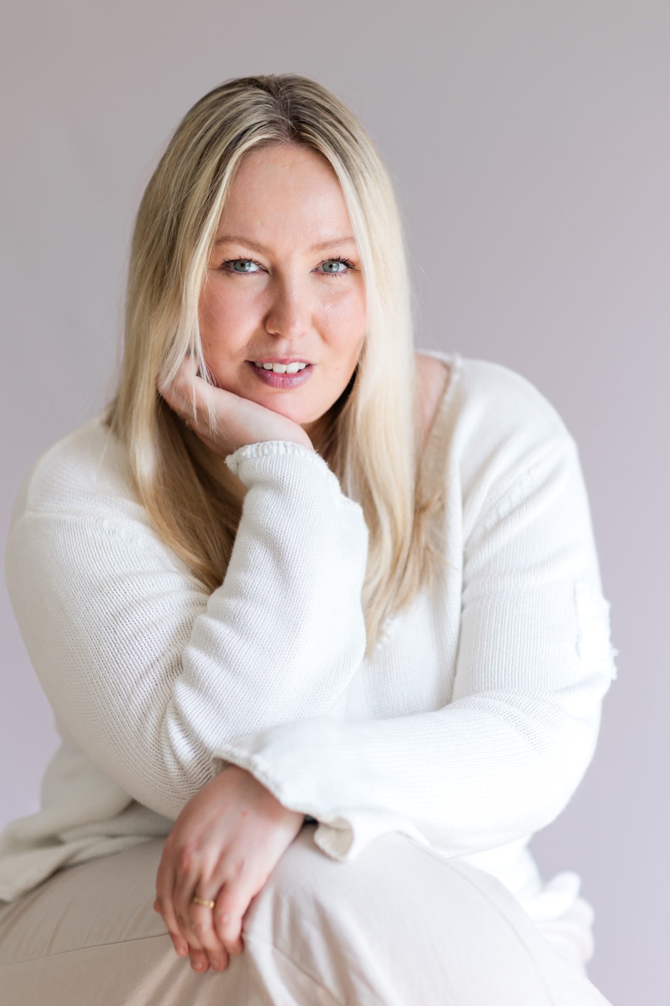 confident business portrait of Moa Diseborn wealth identity coach personal brand photos by Janine Laag Lumeah Photography Stockholm