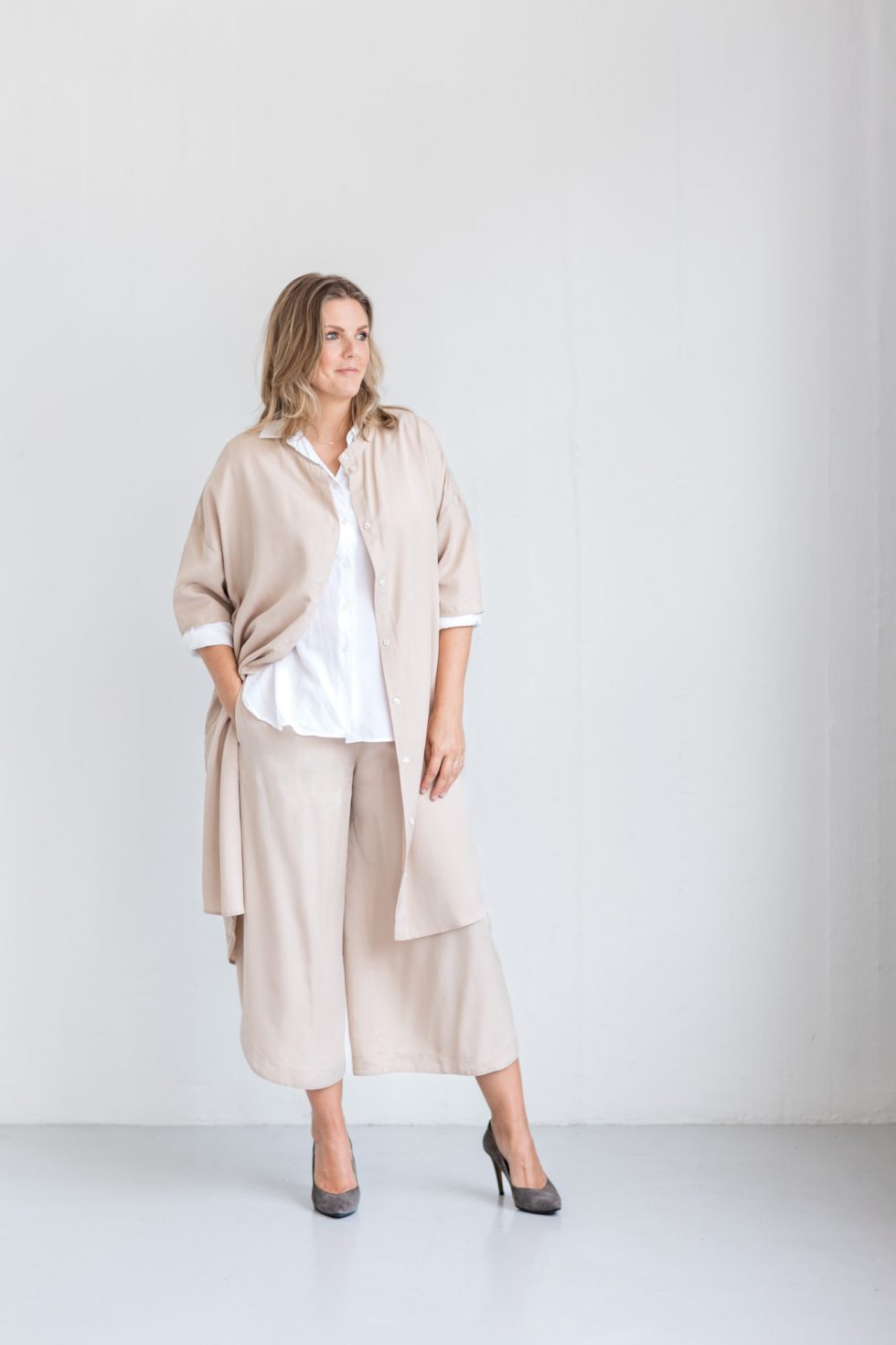 confident business portrait of Moa Diseborn wealth identity coach personal brand photos by Janine Laag Lumeah Photography Stockholm